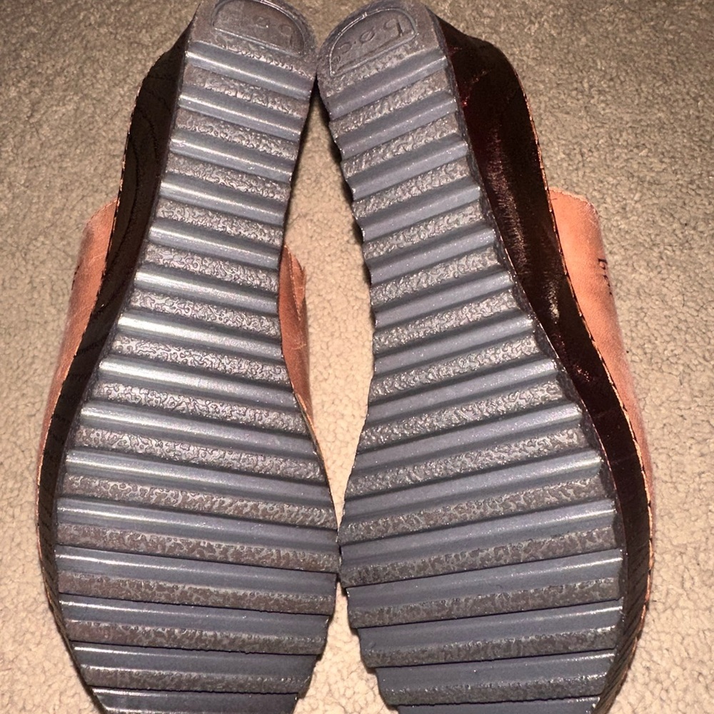 b.o.c. Women's Tan Leather Mules - Picture 4 of 8